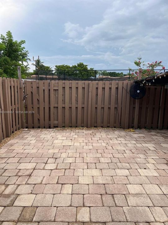 For Rent: $2,000 (1 beds, 1 baths, 597 Square Feet)