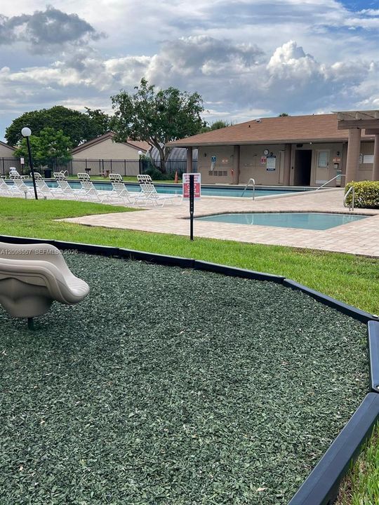 For Rent: $2,000 (1 beds, 1 baths, 597 Square Feet)