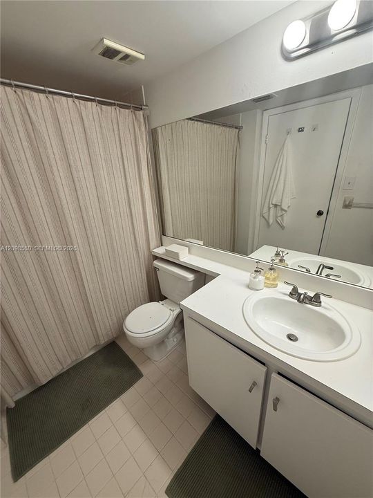 В аренду: $1,900 (1 спален, 1 ванн, 841 Квадратных фут)