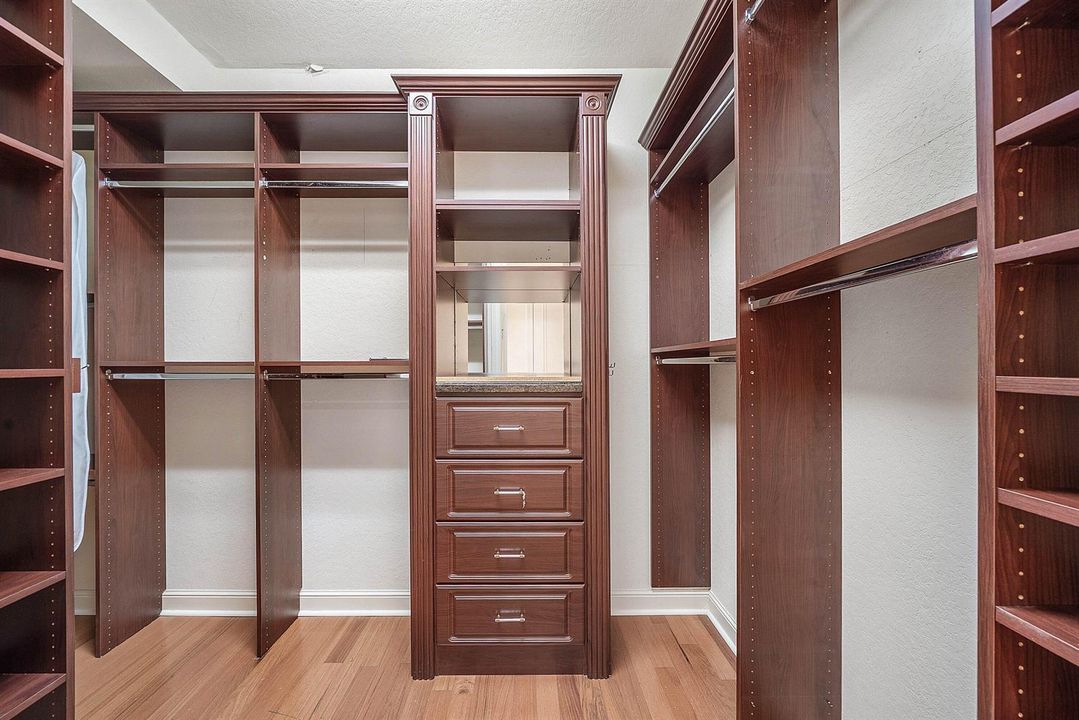 Walk In Closet