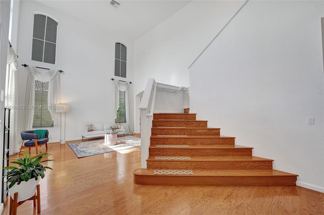 На продажу: $1,399,900 (5 спален, 4 ванн, 3465 Квадратных фут)