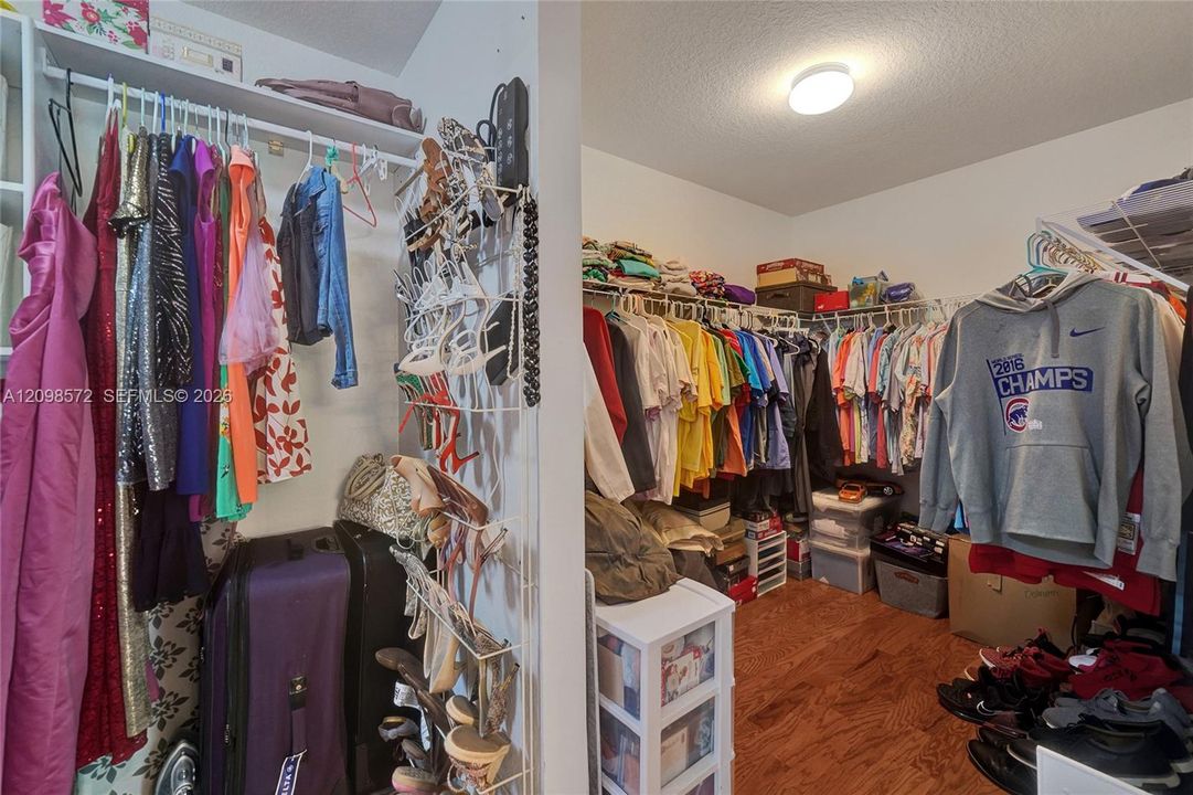 На продажу: $1,399,900 (5 спален, 4 ванн, 3465 Квадратных фут)