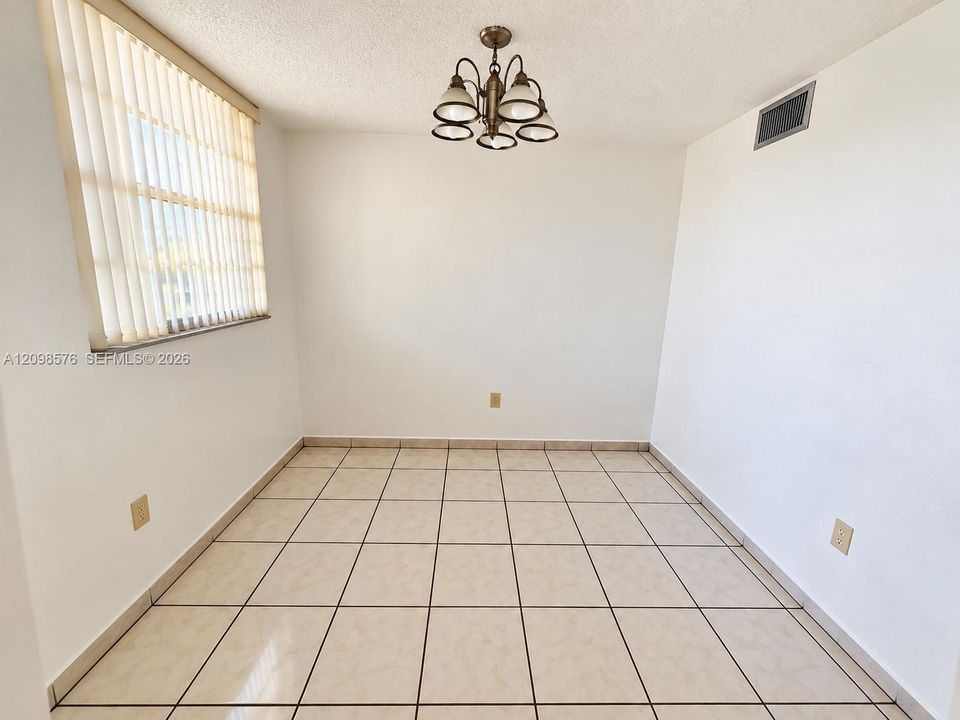 En Renta: $2,500 (3 camas, 2 baños, 1328 Pies cuadrados)
