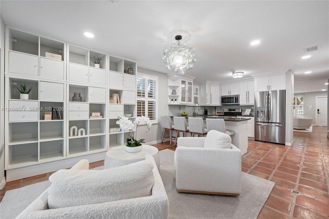 For Rent: $8,200 (3 beds, 2 baths, 1730 Square Feet)