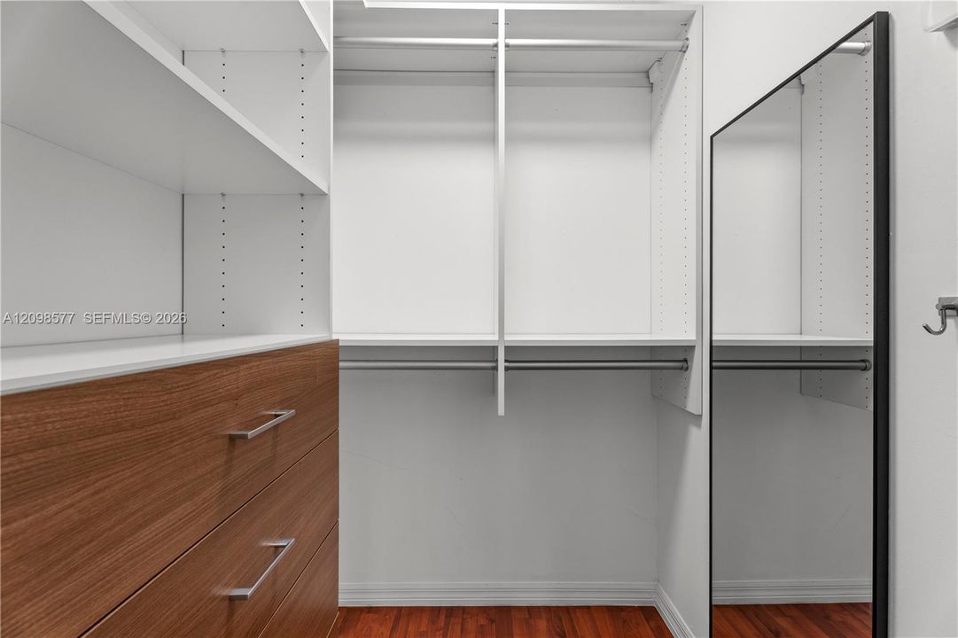 For Rent: $8,200 (3 beds, 2 baths, 1730 Square Feet)