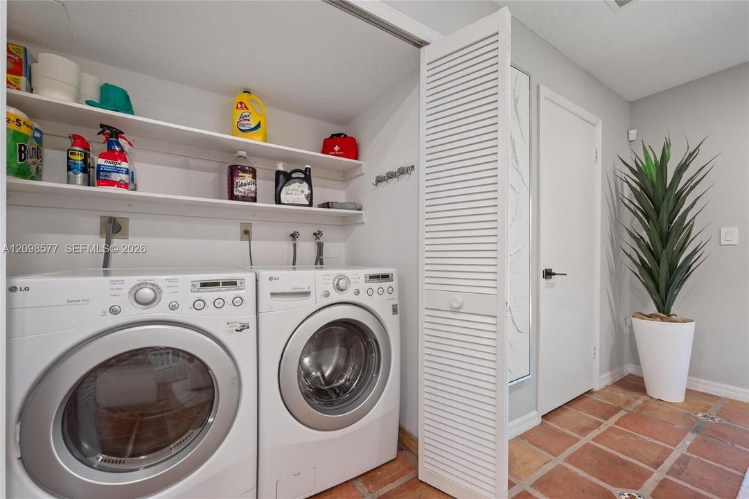 For Rent: $8,200 (3 beds, 2 baths, 1730 Square Feet)