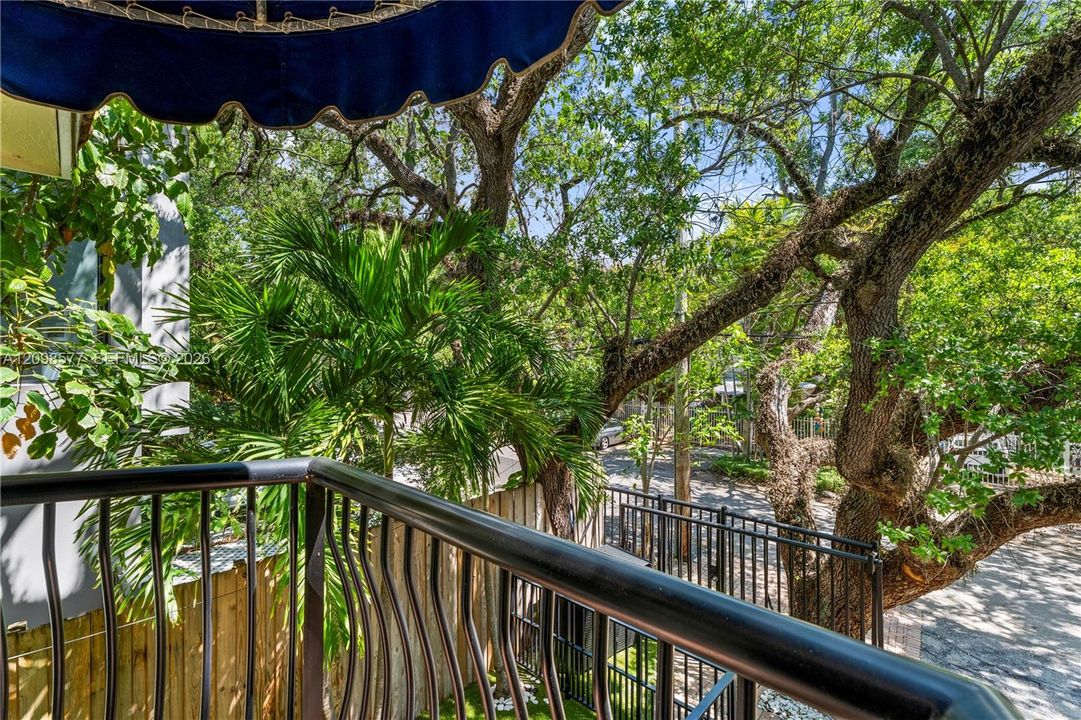 For Rent: $8,200 (3 beds, 2 baths, 1730 Square Feet)