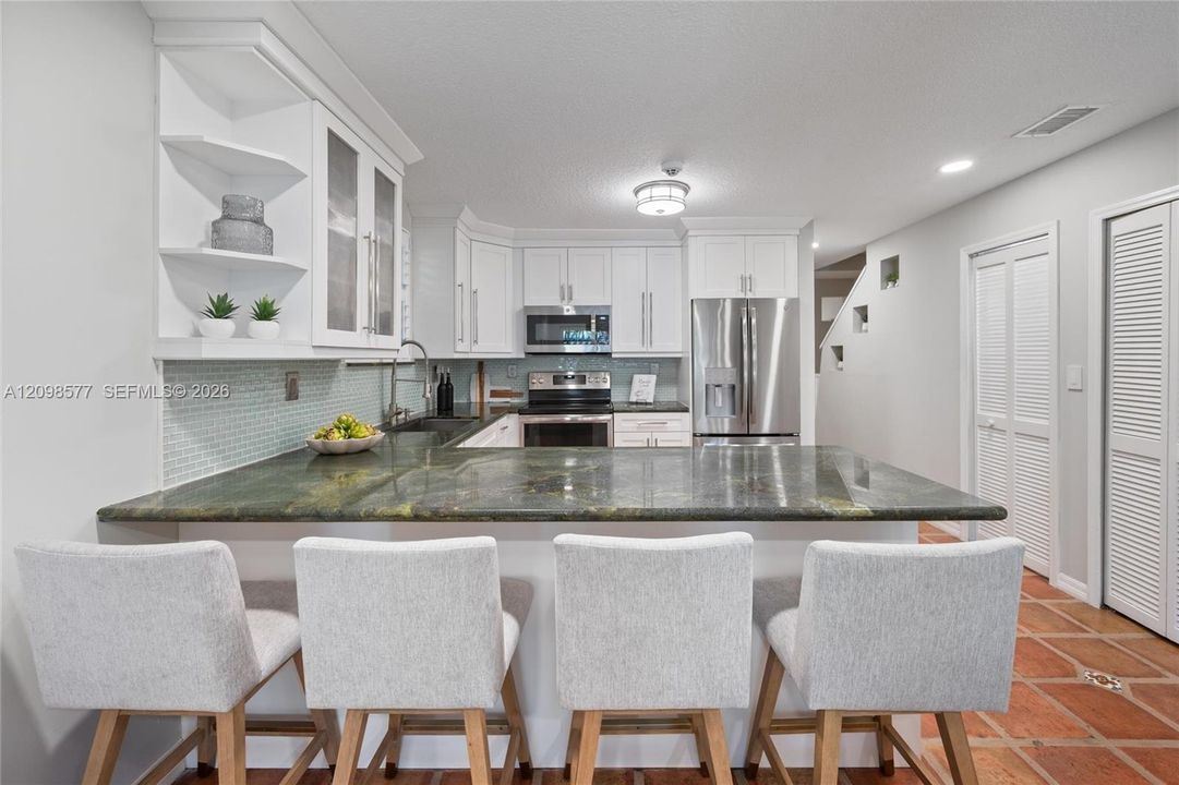 For Rent: $8,200 (3 beds, 2 baths, 1730 Square Feet)