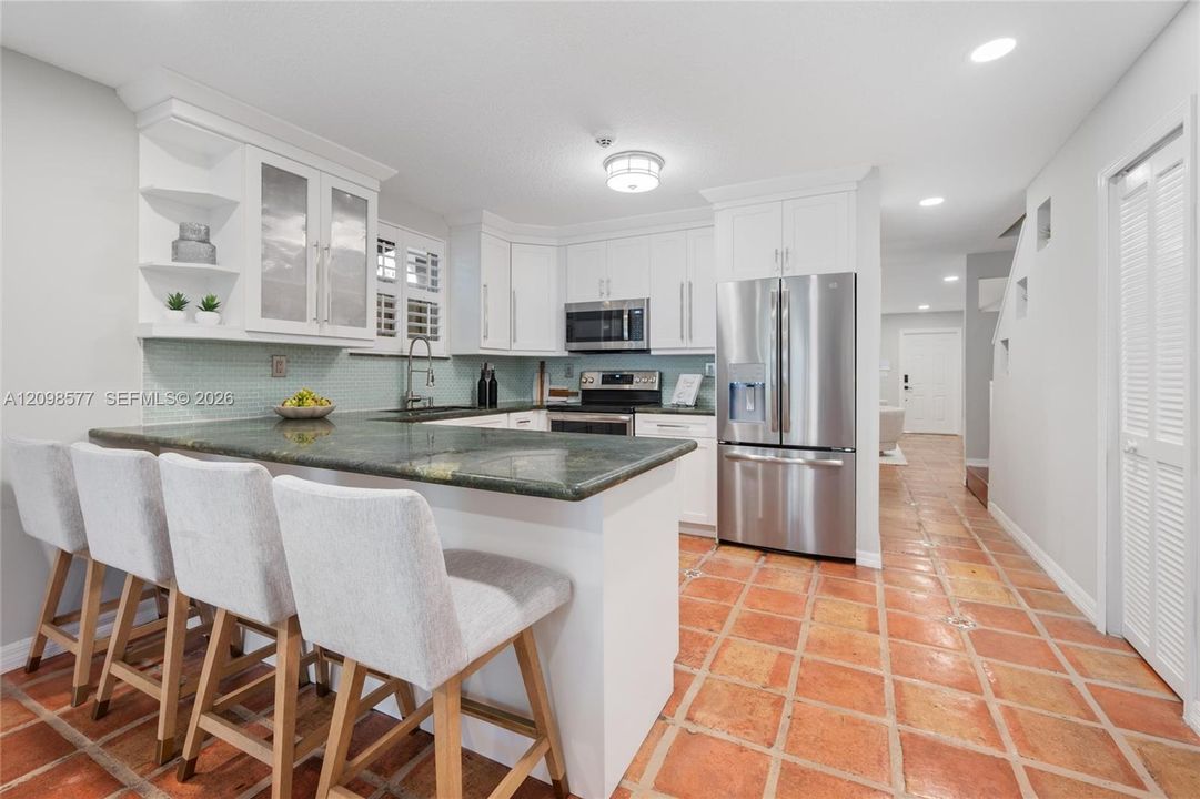 For Rent: $8,200 (3 beds, 2 baths, 1730 Square Feet)