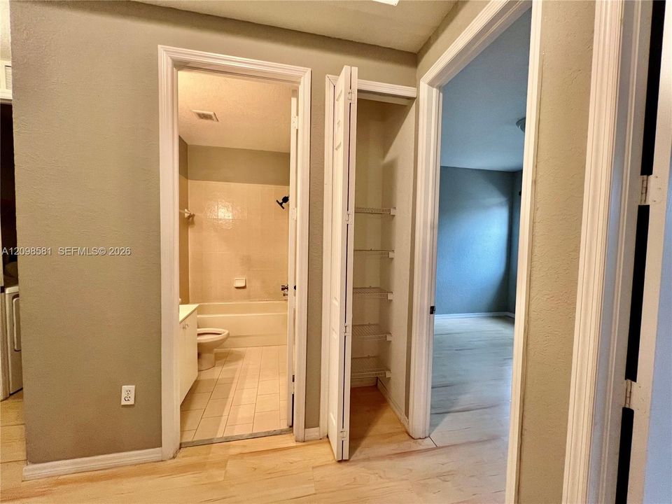 For Rent: $2,700 (3 beds, 2 baths, 1907 Square Feet)