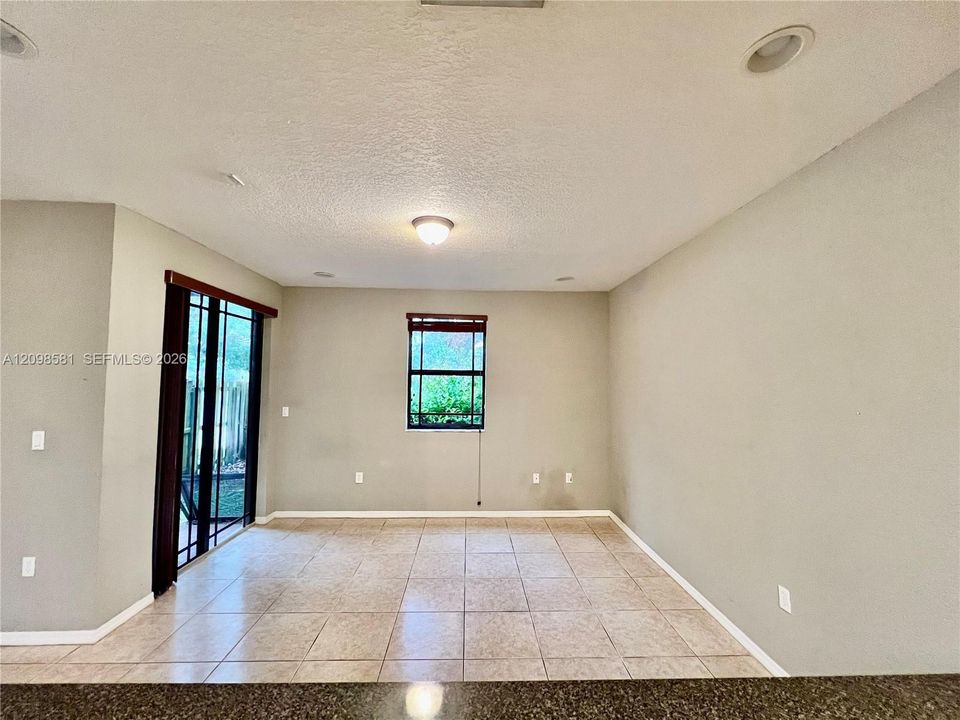 For Rent: $2,700 (3 beds, 2 baths, 1907 Square Feet)