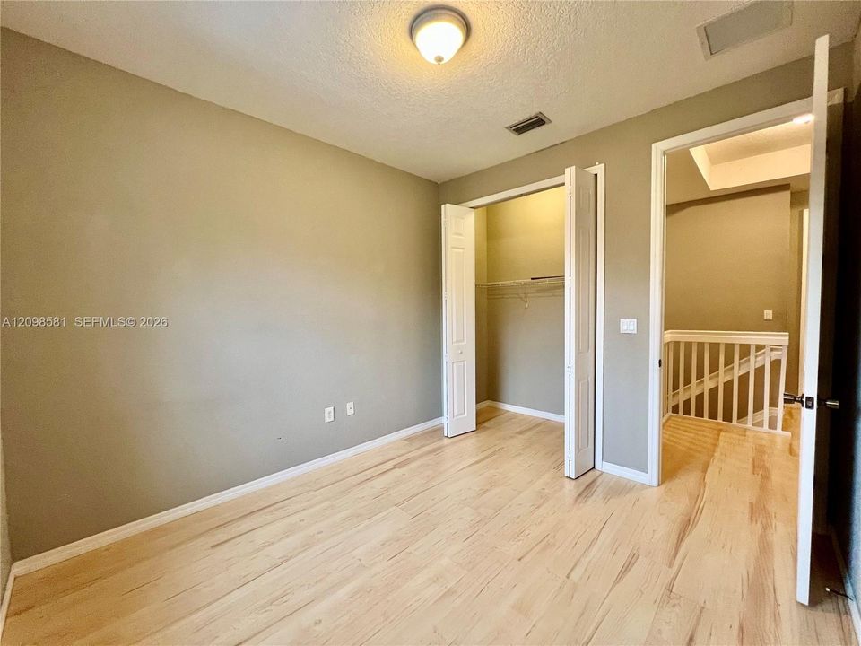 For Rent: $2,700 (3 beds, 2 baths, 1907 Square Feet)