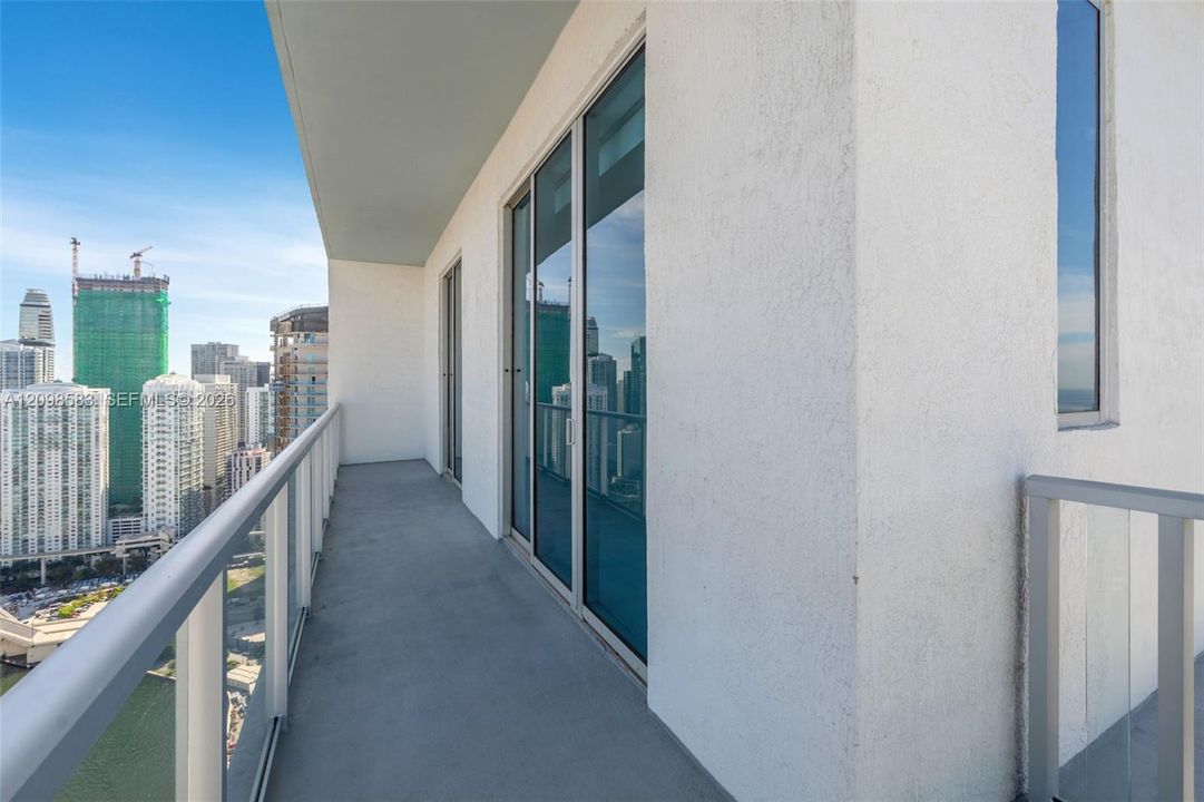 For Sale: $649,999 (2 beds, 2 baths, 1310 Square Feet)