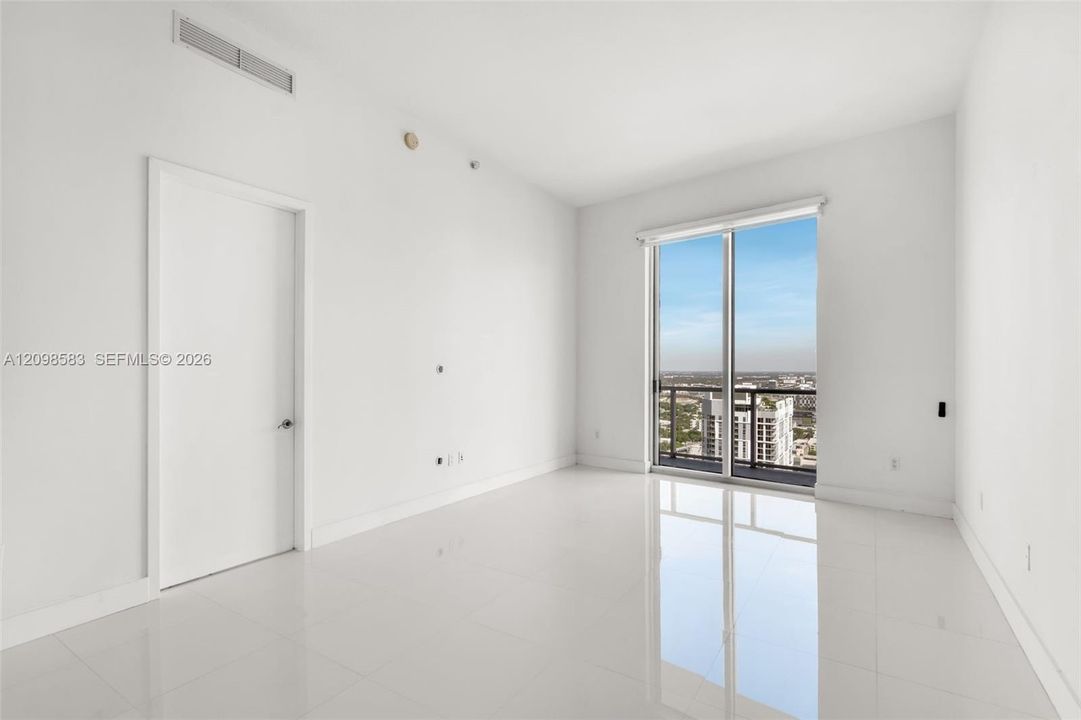 For Sale: $649,999 (2 beds, 2 baths, 1310 Square Feet)