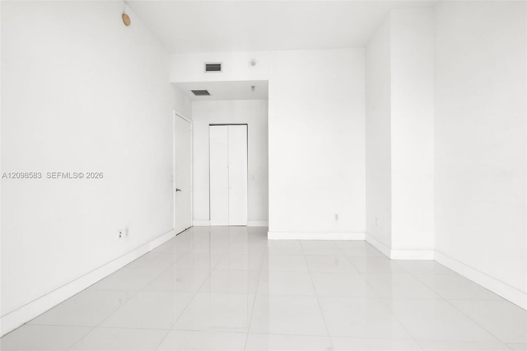 For Sale: $649,999 (2 beds, 2 baths, 1310 Square Feet)