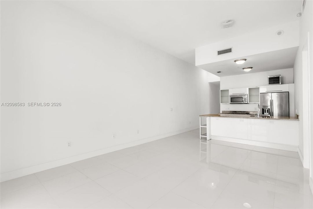 For Sale: $649,999 (2 beds, 2 baths, 1310 Square Feet)
