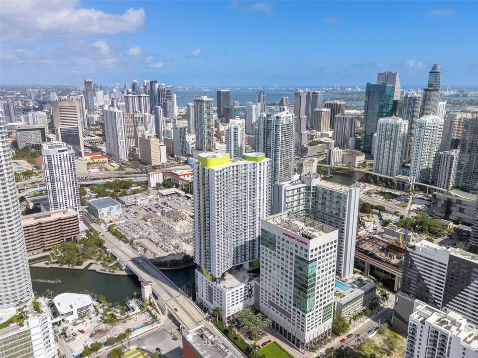 For Sale: $649,999 (2 beds, 2 baths, 1310 Square Feet)
