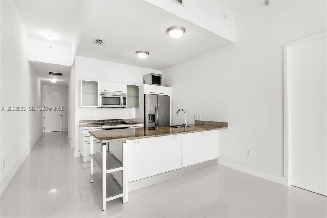 For Sale: $649,999 (2 beds, 2 baths, 1310 Square Feet)