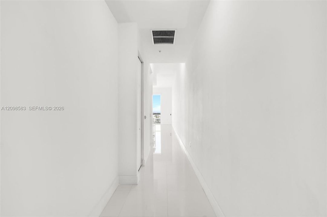 For Sale: $649,999 (2 beds, 2 baths, 1310 Square Feet)