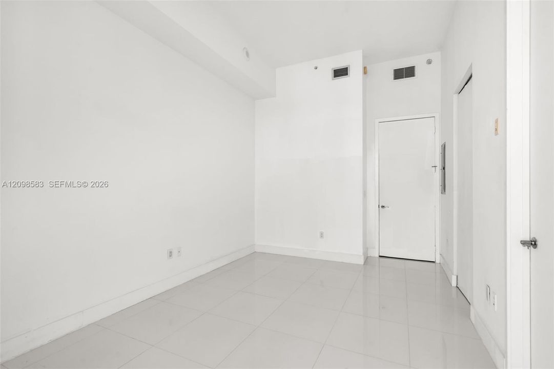 For Sale: $649,999 (2 beds, 2 baths, 1310 Square Feet)