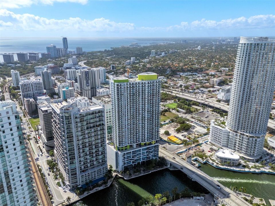 For Sale: $649,999 (2 beds, 2 baths, 1310 Square Feet)