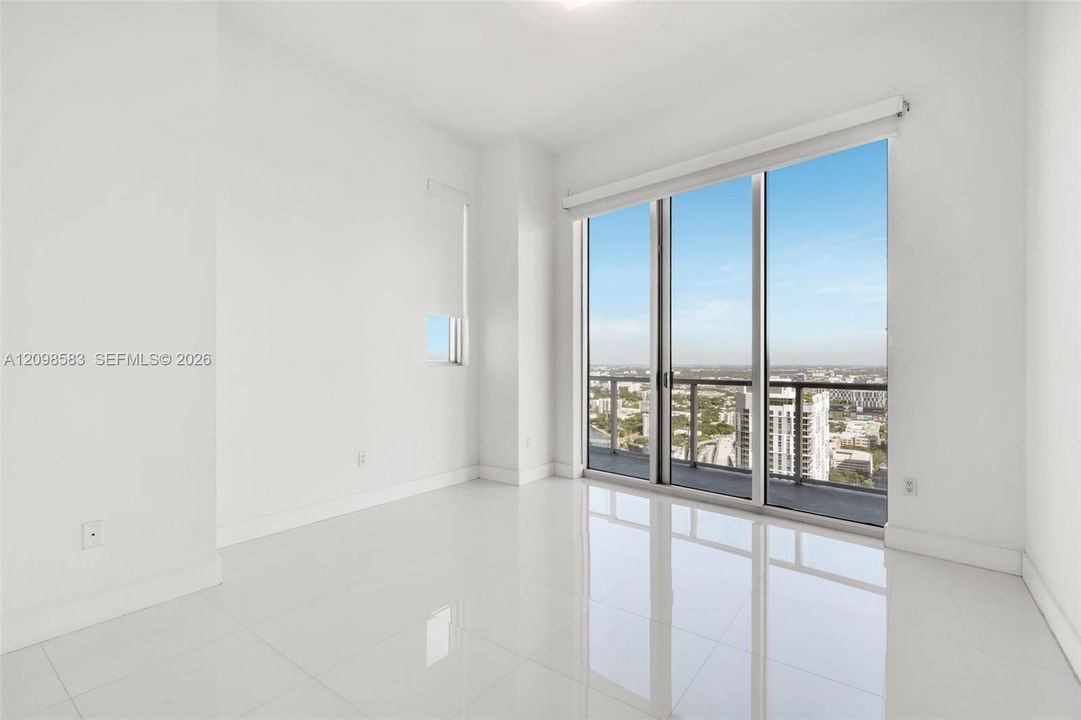 For Sale: $649,999 (2 beds, 2 baths, 1310 Square Feet)