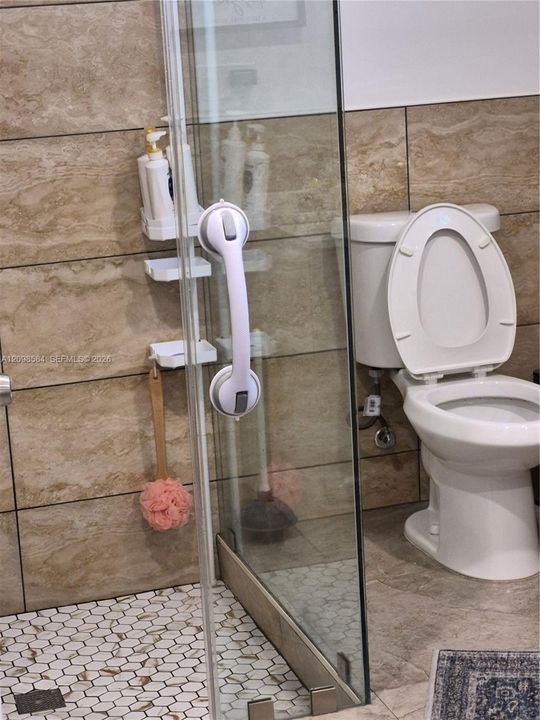 В аренду: $6,750 (5 спален, 2 ванн, 1720 Квадратных фут)