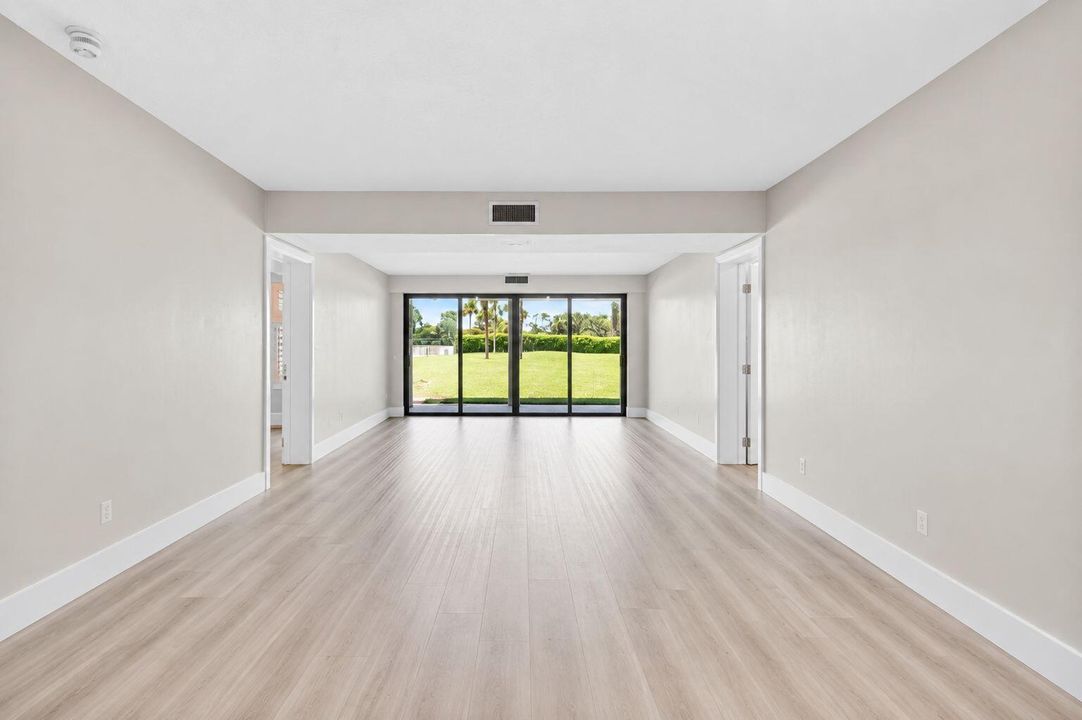 Vacant LR/DR space