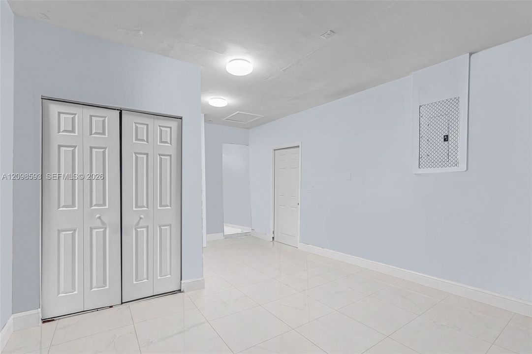 For Sale: $725,000 (3 beds, 2 baths, 1799 Square Feet)