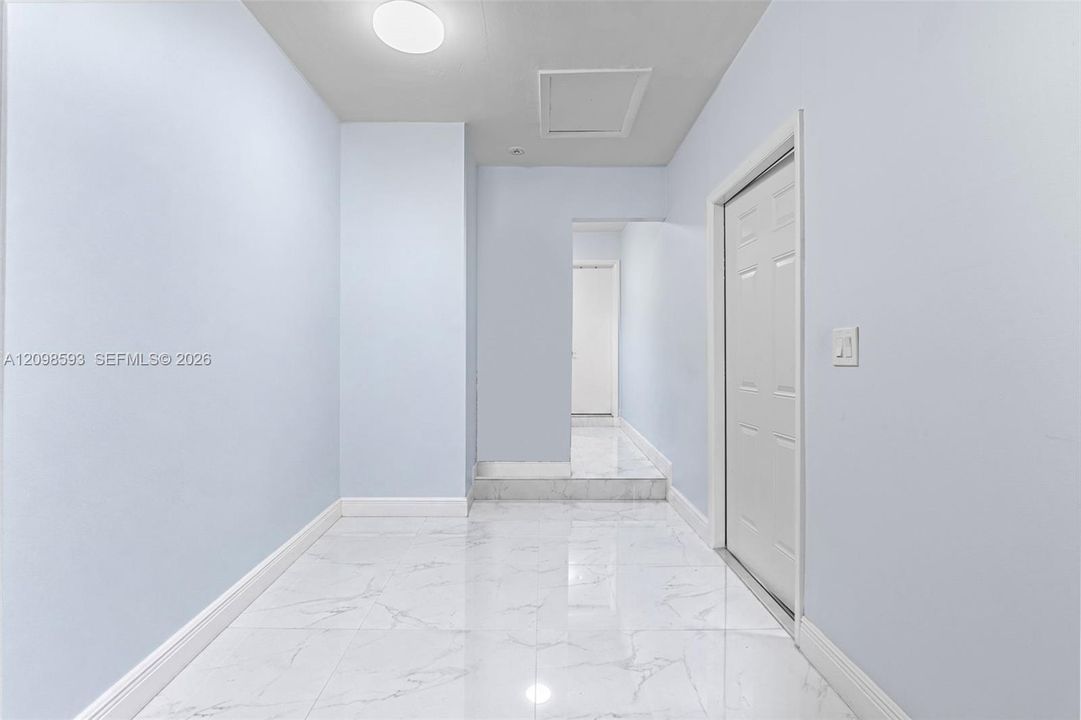 For Sale: $725,000 (3 beds, 2 baths, 1799 Square Feet)