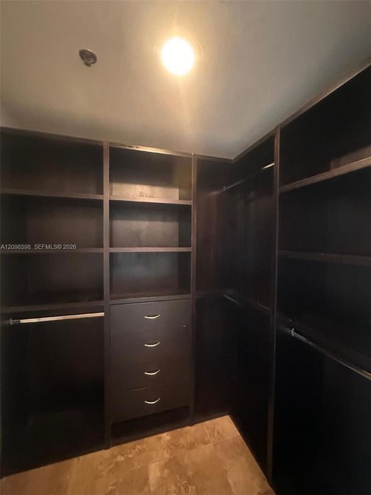 En Venta: $295,000 (1 camas, 2 baños, 954 Pies cuadrados)