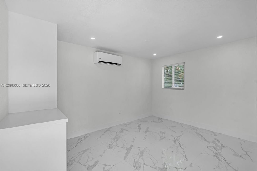 En Renta: $1,500 (2 camas, 1 baños, 1341 Pies cuadrados)
