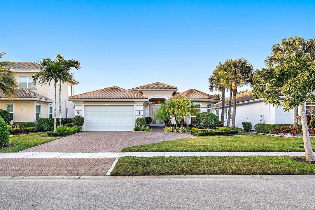 271 Carina Dr