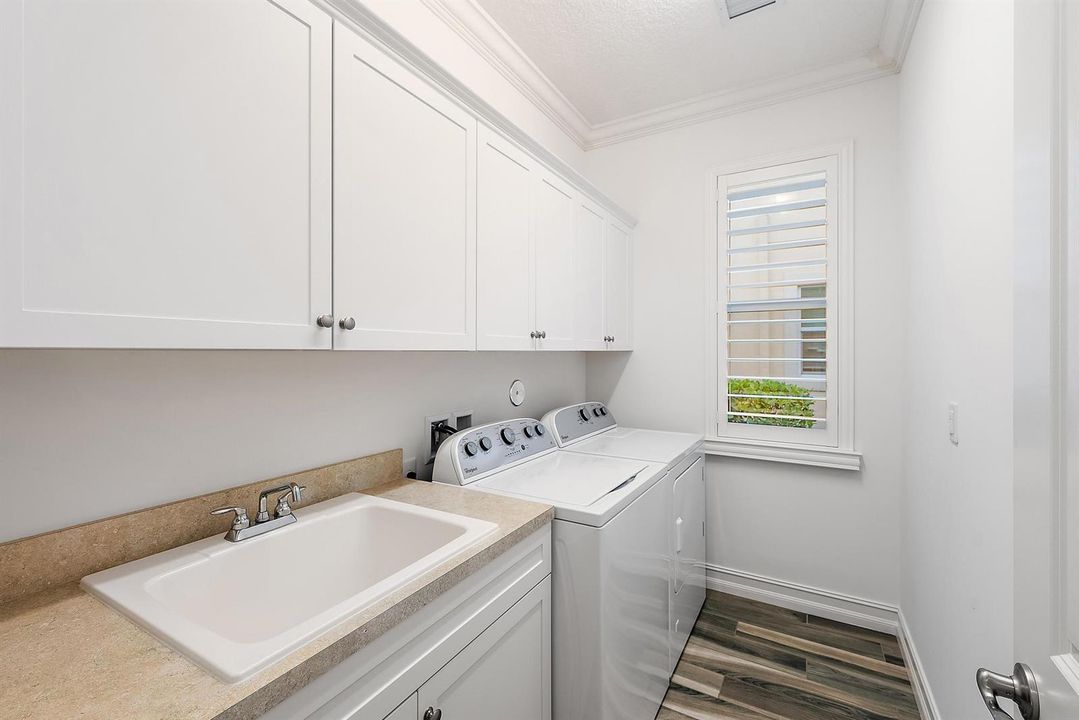 271 Carina Dr