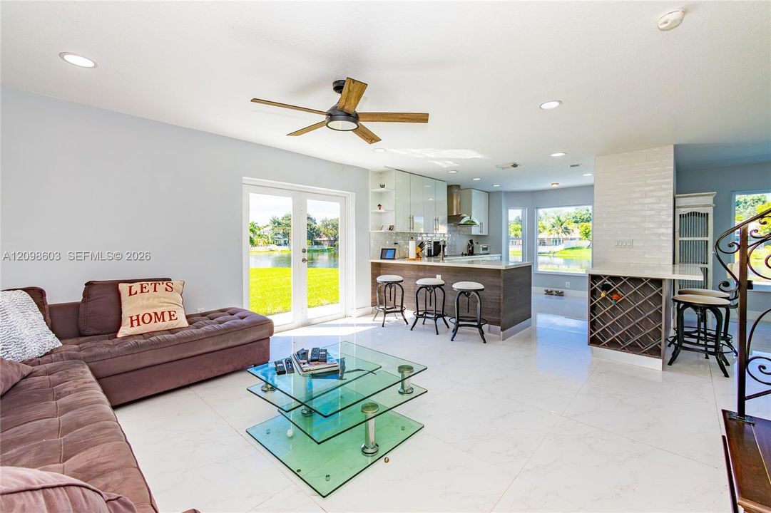 For Sale: $899,999 (4 beds, 2 baths, 2078 Square Feet)