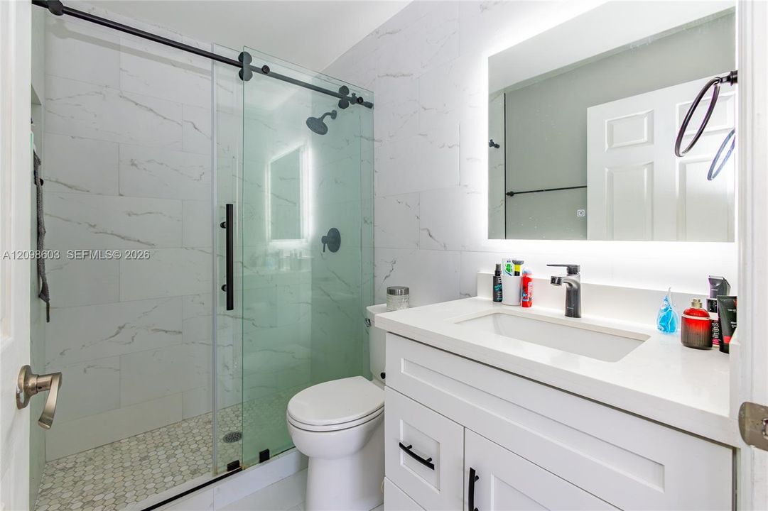 For Sale: $899,999 (4 beds, 2 baths, 2078 Square Feet)