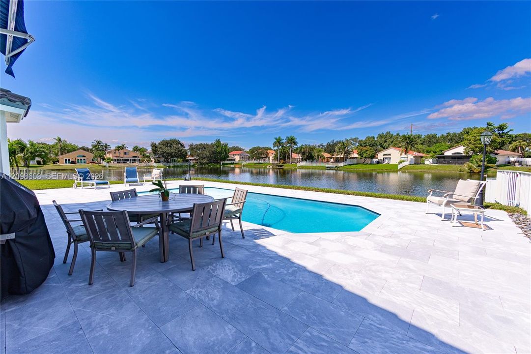 For Sale: $899,999 (4 beds, 2 baths, 2078 Square Feet)