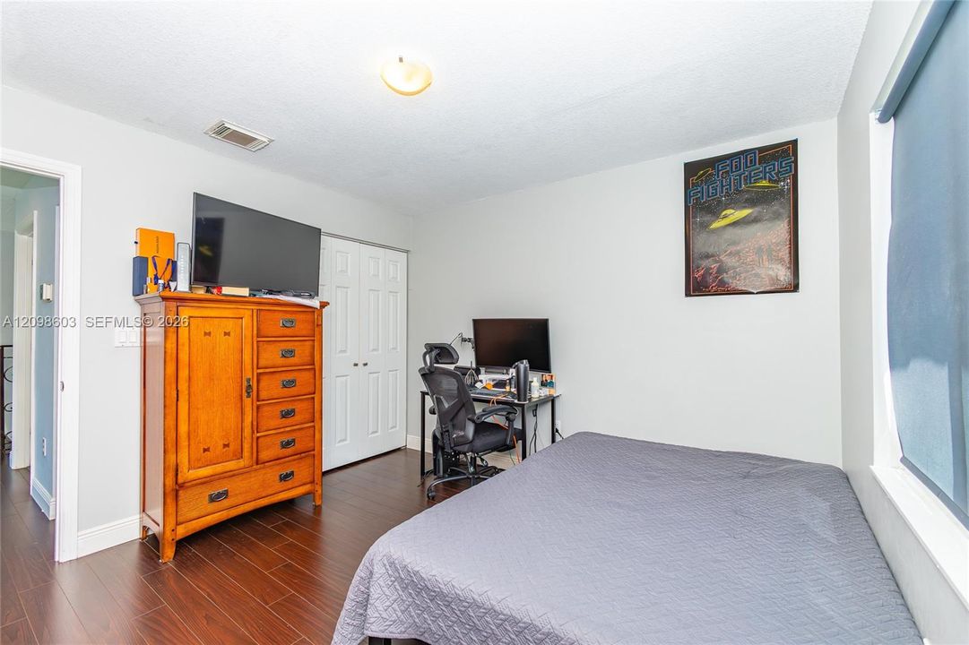 For Sale: $899,999 (4 beds, 2 baths, 2078 Square Feet)