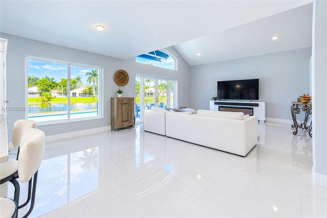 For Sale: $899,999 (4 beds, 2 baths, 2078 Square Feet)
