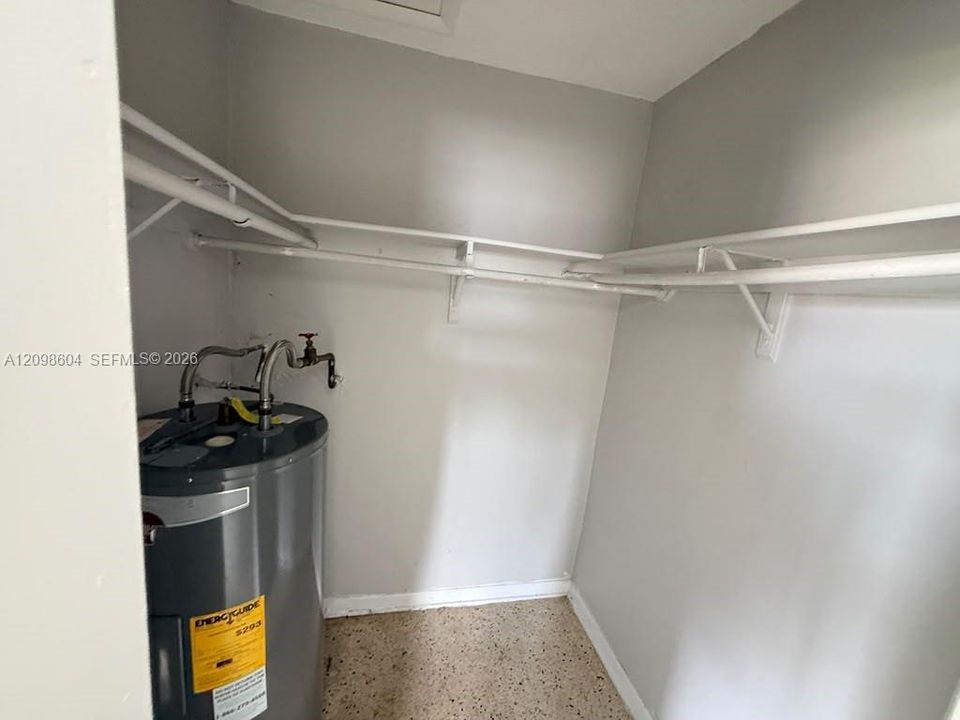 For Rent: $1,700 (1 beds, 1 baths, 7714 Square Feet)