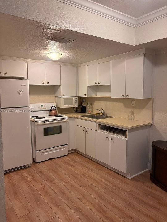 For Rent: $2,000 (1 beds, 1 baths, 552 Square Feet)