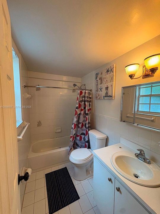 For Rent: $2,000 (1 beds, 1 baths, 552 Square Feet)