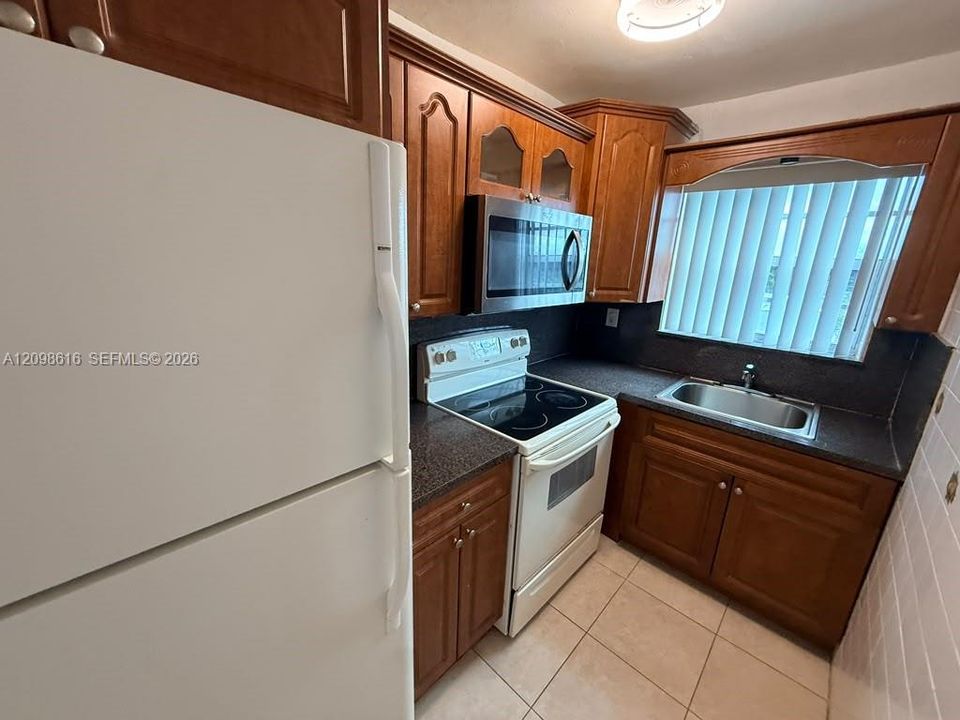 For Rent: $1,750 (1 beds, 1 baths, 529 Square Feet)