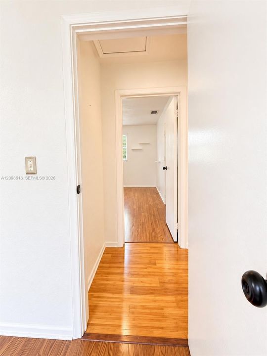 For Rent: $2,600 (2 beds, 1 baths, 1132 Square Feet)