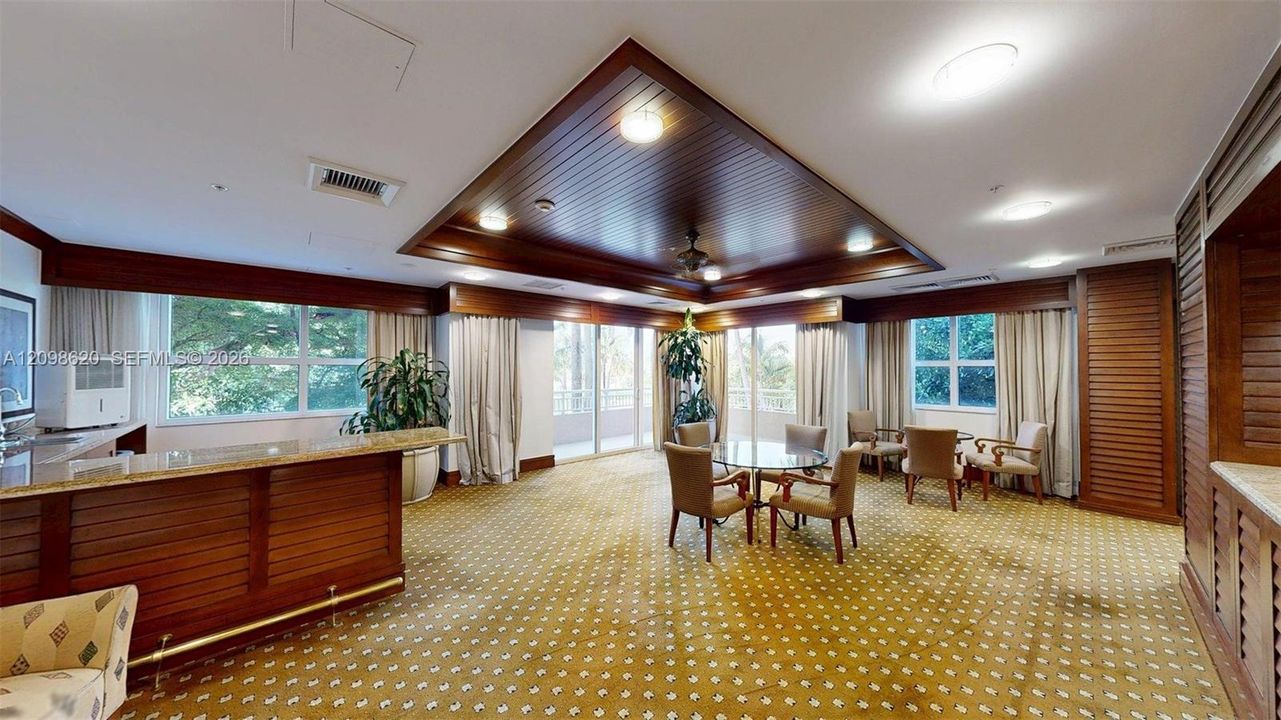 For Sale: $505,000 (2 beds, 2 baths, 1175 Square Feet)