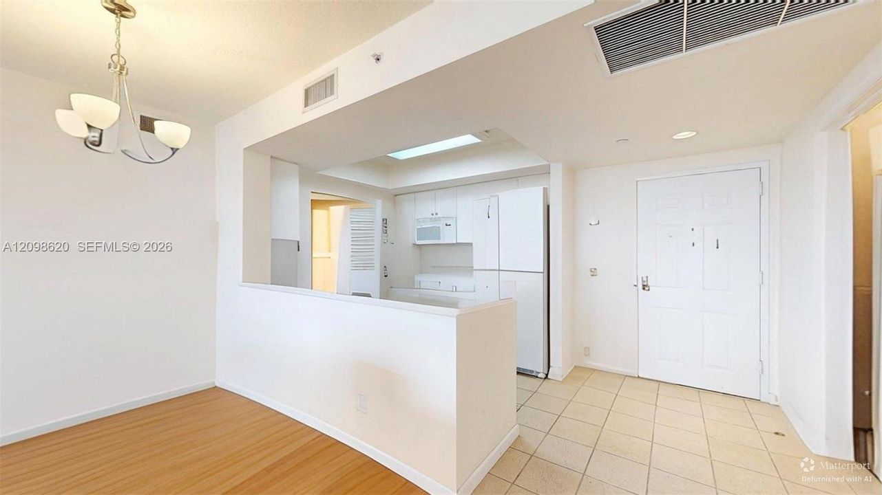 For Sale: $505,000 (2 beds, 2 baths, 1175 Square Feet)
