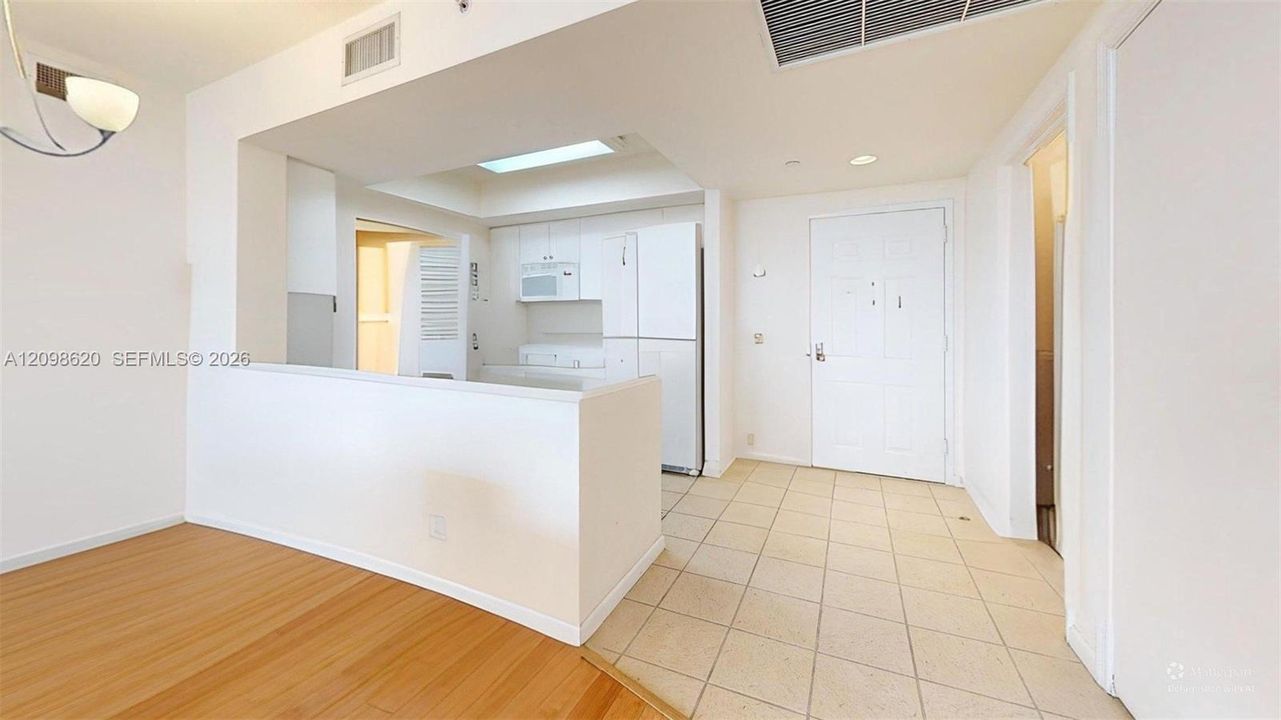 For Sale: $505,000 (2 beds, 2 baths, 1175 Square Feet)