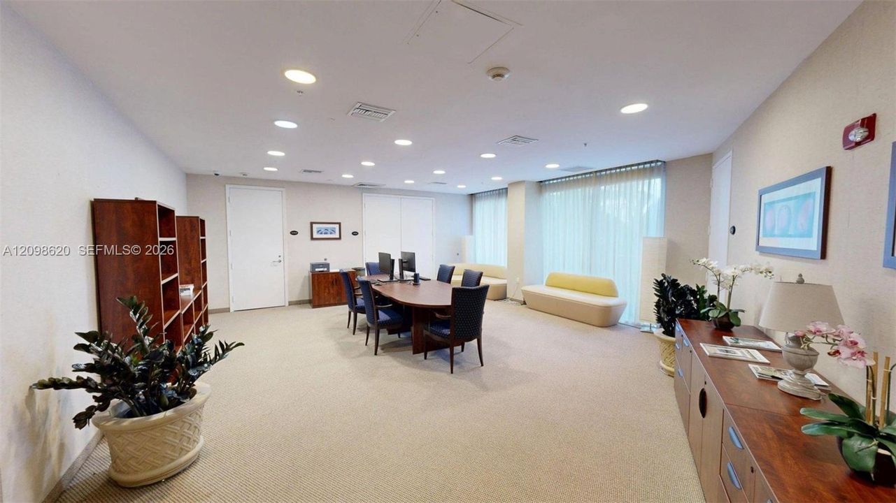 For Sale: $505,000 (2 beds, 2 baths, 1175 Square Feet)