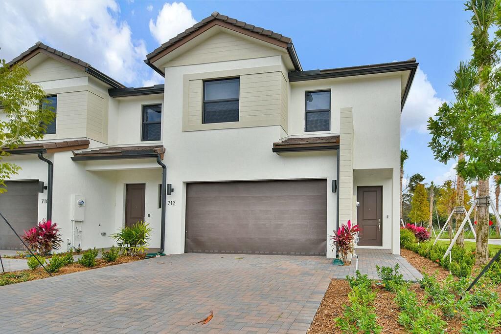PALM 4 BED 7