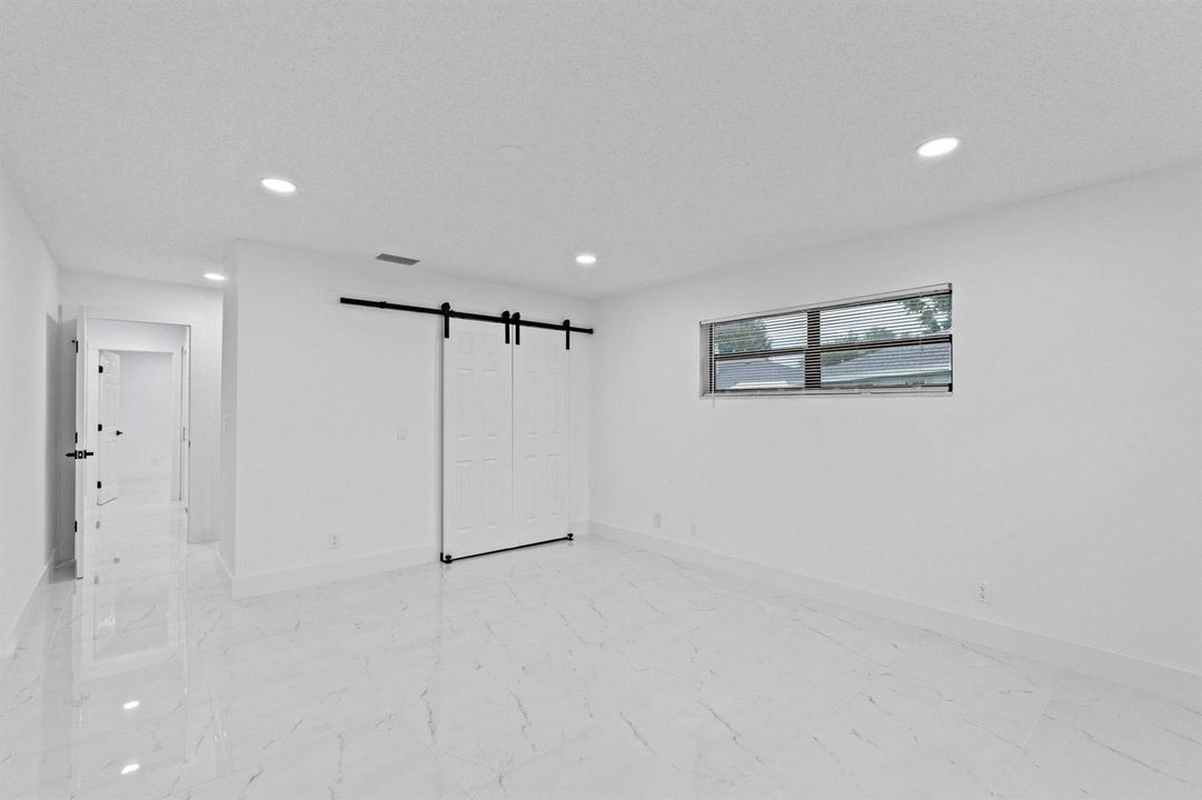 26-web-or-mls-A7409406